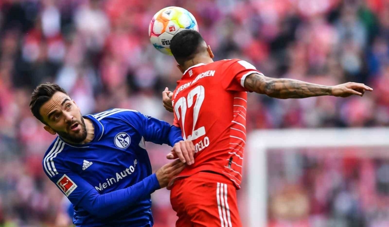 Kenan Karaman, Schalke 04 ile sözleşme yeniledi