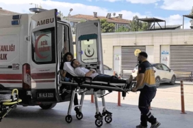 Kendi kendine harekete geçen otobüs, şoförlere çarptı: 2 yaralı