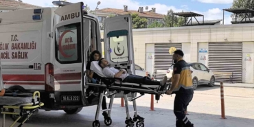 Kendi kendine harekete geçen otobüs, şoförlere çarptı: 2 yaralı