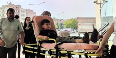 Kepçenin çarptığı çocuğun parmağı koptu