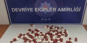 Keşan’da polisin durdurduğu şüphelinin üzerinden 96 adet sentetik ecza çıktı