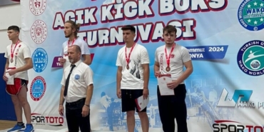 Kick Boks Turnuvası’na Sakaryalı sporcular damga vurdu