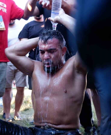 Kırkpınar’da başpehlivan Yusuf Can Zeybek oldu