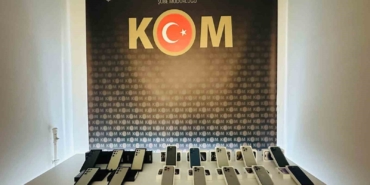 Kocaeli’de 1.5 milyon TL değerinde 15 kaçak cep telefonu ele geçirildi