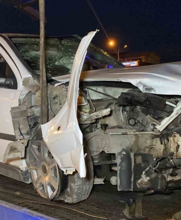 Kocaeli’de 3 araç kazaya karıştı: 1 yaralı