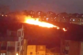 Kocaeli’de çıkan yangın geceyi aydınlattı