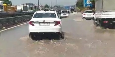 Kocaeli’de sağanak yağış sonrası kanallar taştı