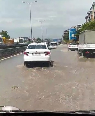 Kocaeli’de sağanak yağış sonrası kanallar taştı