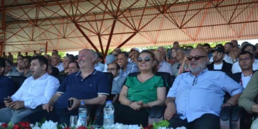 Kocaelili pehlivanları desteklemek için Edirne’ye gitti