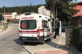 Kontrolden çıkan motosiklet devrilirken, sürücüsü yaralandı