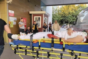 Kontrolden çıkan motosiklet metrelerce sürüklendi: 1 ağır yaralı