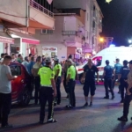 Kontrolden çıkan otomobil kahvehane önünde oturanların arasında daldı: 11 yaralı