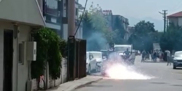 Kopan elektrik kablosu mahalleliyi sokağa döktü