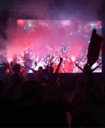 Körfez’de milli maç heyecanı 3 noktada yaşanacak