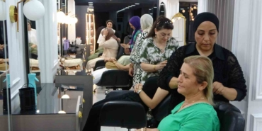 Kuaförlerin Pazar günü kapalı olması kararına gelinlikçiler de tepkili