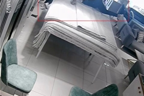 Küçükçekmece’de boşanmak isteyen kadın eşi tarafından böyle darp edildi