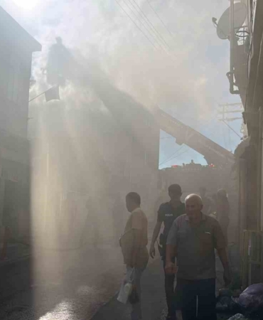 Kurs binasında korkutan yangın