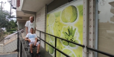 Lüleburgaz’da engelli rampası krizi