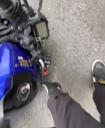 Maltepe’de motosiklet kazası kask kamerasına yansıdı