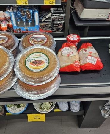 Marketlerde son kullanma tarihi geçmiş ürünler ele geçiirldi