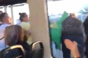 Metroda yer verme kavgası kamerada