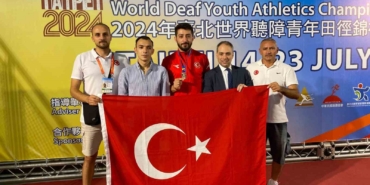 Milli sporcu Alperen Akbulut, cirit atmada dünya üçüncüsü oldu