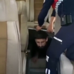 Minibüsün gizli bölmesinde 1 FETÖ üyesi ve 12 kaçak göçmen yakalandı