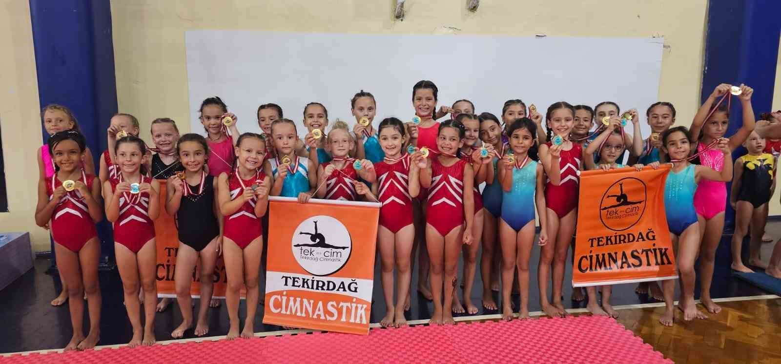 Minikler Cimnastik Şenliği, ödül töreni ile sona erdi