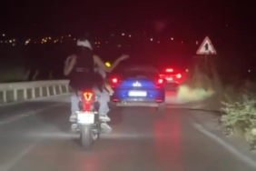Motosiklet üzerinde dans etti, ne kural tanıdı ne çevredekileri dinledi