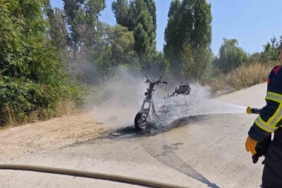 Motosiklet yangını otluk alana sıçradı