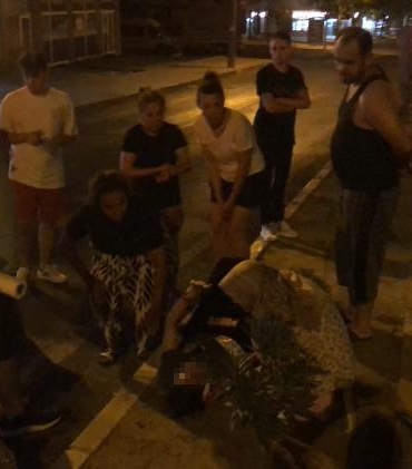 Motosikletin çarpıp kaçtığı yaya yaralandı