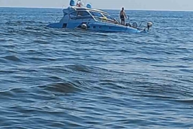 Mudanya’da arızalanan yat karaya oturdu