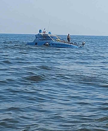 Mudanya’da arızalanan yat karaya oturdu