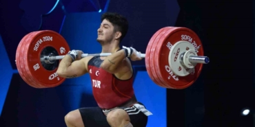 Muhammed Furkan Özbek: "Ülkemizden halter adına tek temsilci olmanın gururunu yaşıyorum"