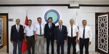 Nilüfer Belediyesi üniversiteli öğrencilerin yanında