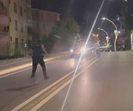 O kaçtı, polis kovaladı