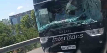 Otobanda tehlikeli yolculuk