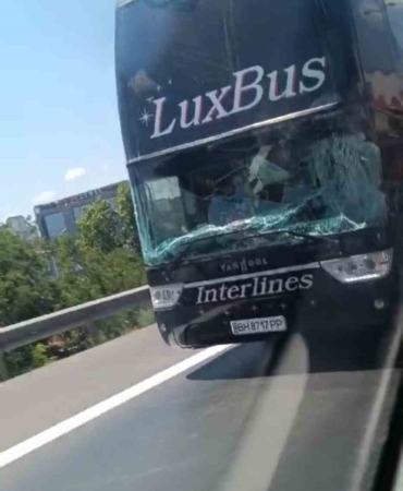 Otobanda tehlikeli yolculuk