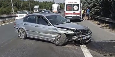 Otomobil bariyere çarptı: 1 yaralı