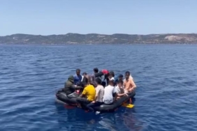 (Özel) 12 kişilik can salına 32 kaçak göçmen bindi, Yunan unsurları ölüme terk etti