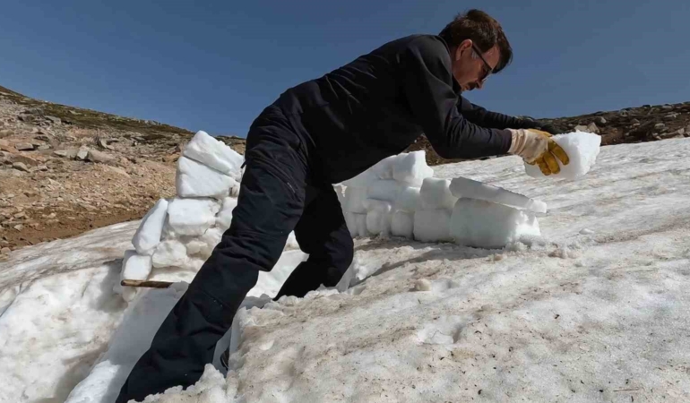 (Özel) Yaz mevsiminin ortasında iglo keyfi