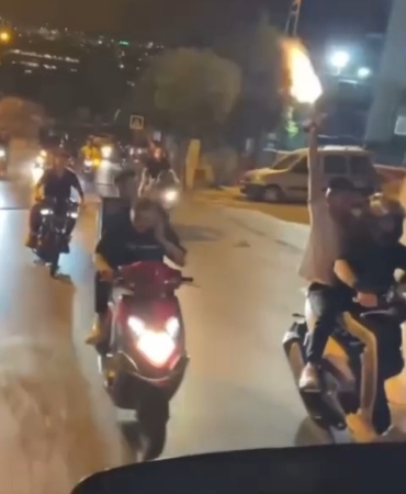 Pendik’te asker eğlencesi konvoyunda havaya rastgele ateş açıldı, o anlar kamerada