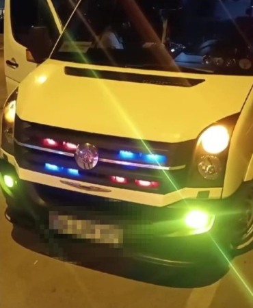 Pendik’te çakarlı minibüs sürücüsüne 6 bin 439 TL ceza