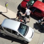 Pendik’te krikolu trafik magandasına uçan kafa attı