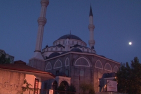 Pendik’te otluk alandaki yangın korkuttu