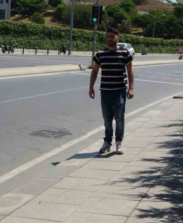 Pendik’te silahlı saldırıya uğrayan engelli genç ile babası, saldırganın serbest bırakılmasına tepkili