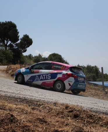 Ralli pilotları Gemlik’te rüzgar gibi esti