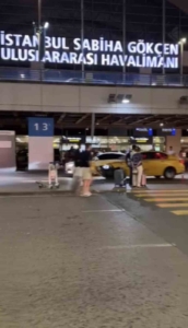 Sabiha Gökçen’de taksi terörü: Önüne gelen her şeye çarptı