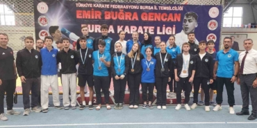 Sakarya Büyükşehir’in karatecileri Bursa’dan 8 madalyayla döndü