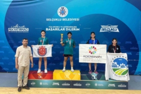 Sakarya Büyükşehir’in raketi Konya’daki şampiyonaya damga vurdu